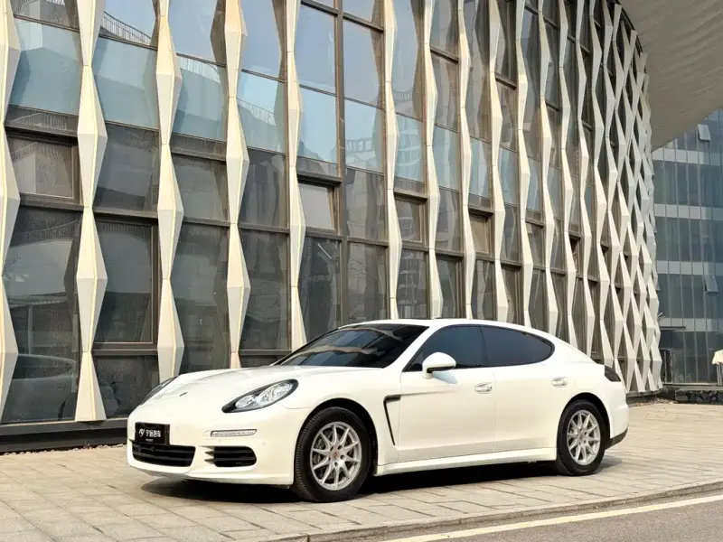 Porsche Panamera, 2013