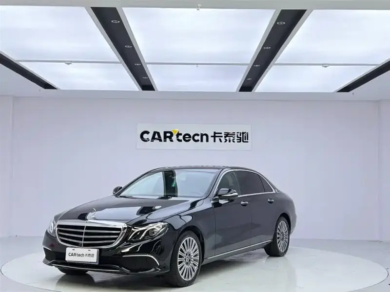 Mercedes-Benz E-Class, 2020 — фото 1