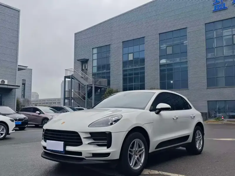 Porsche Macan, 2021