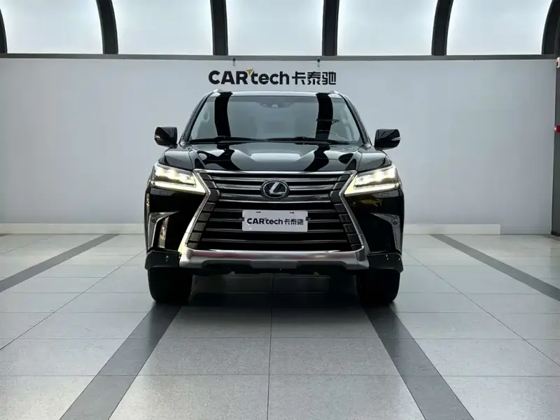 Lexus LX, 2020