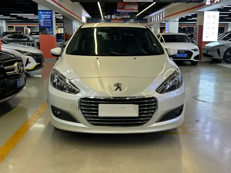 Peugeot 308, 2015