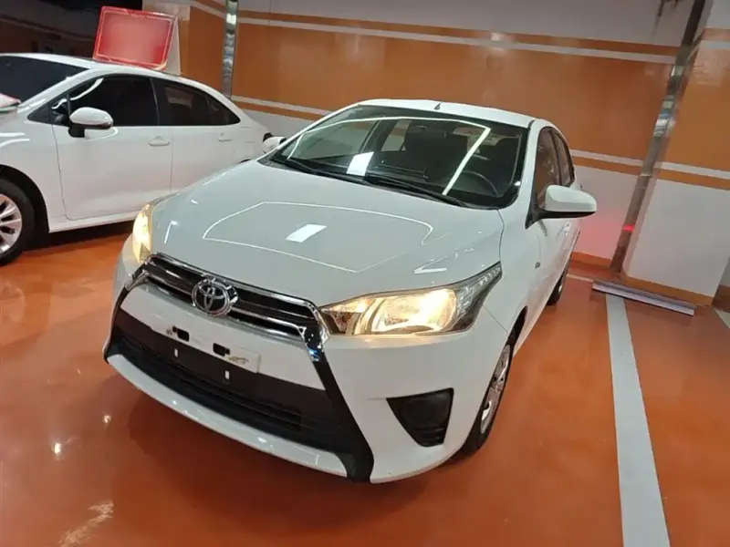 Toyota Yaris L, 2015
