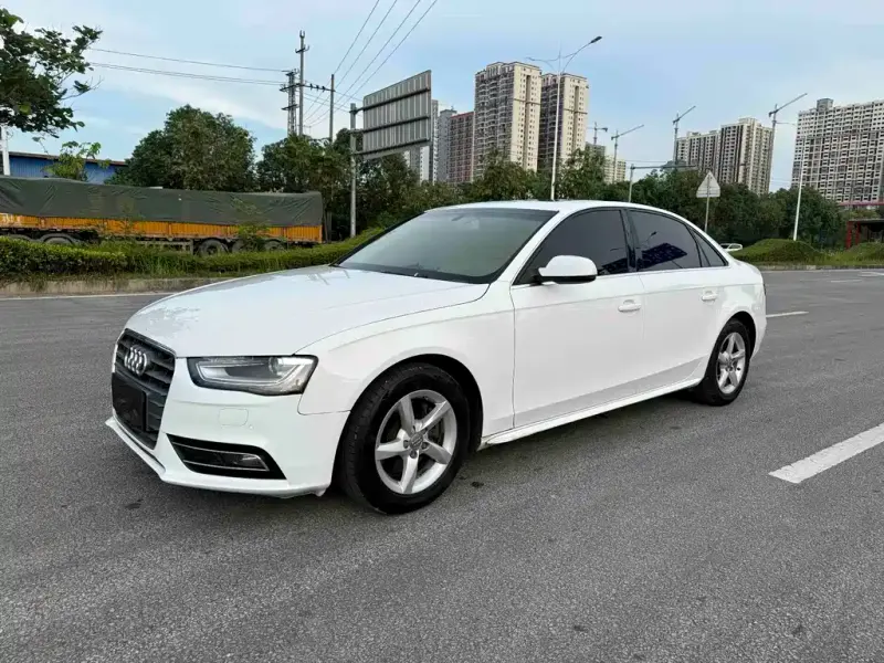 Audi A4L, 2014 — фото 1
