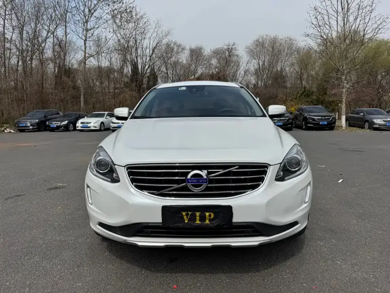 Volvo XC60, 2017 — фото 1