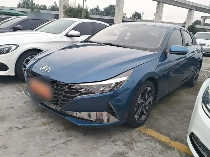 Hyundai Elantra, 2022
