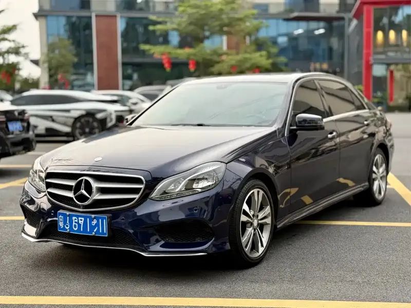 Mercedes-Benz E-Class, 2015 — фото 1