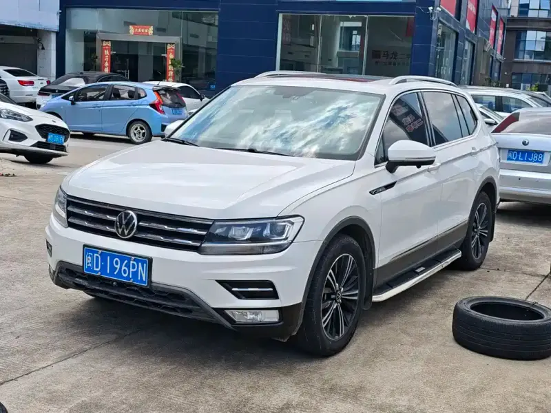 Volkswagen Tiguan L, 2021