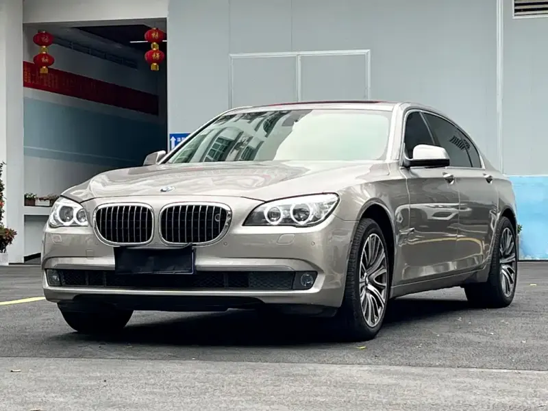 BMW 7 Series, 2011