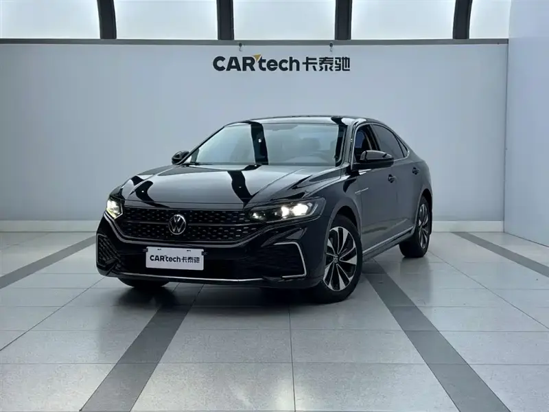 Volkswagen Passat, 2023