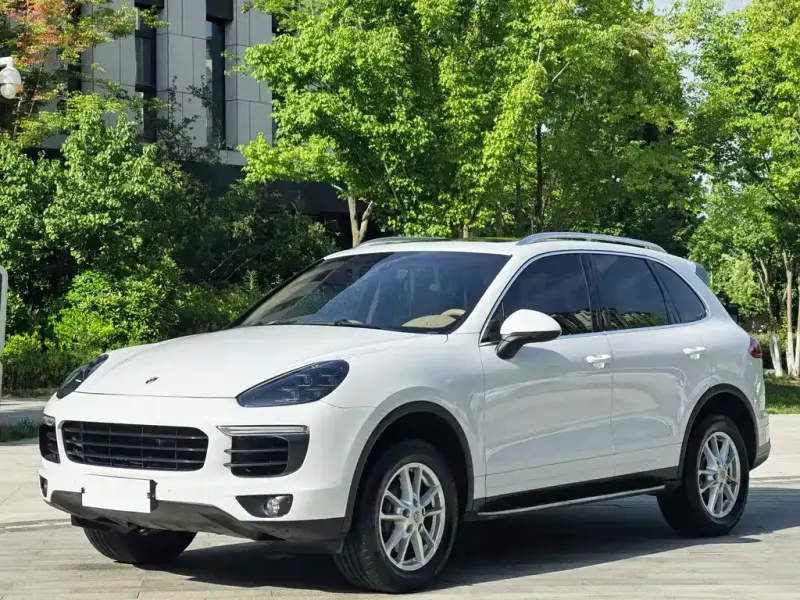 Porsche Cayenne, 2015