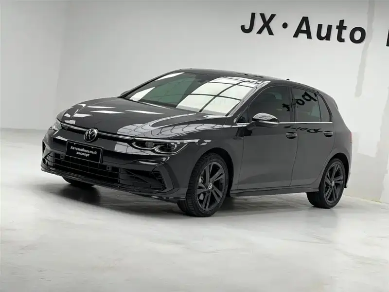 Volkswagen Golf, 2022