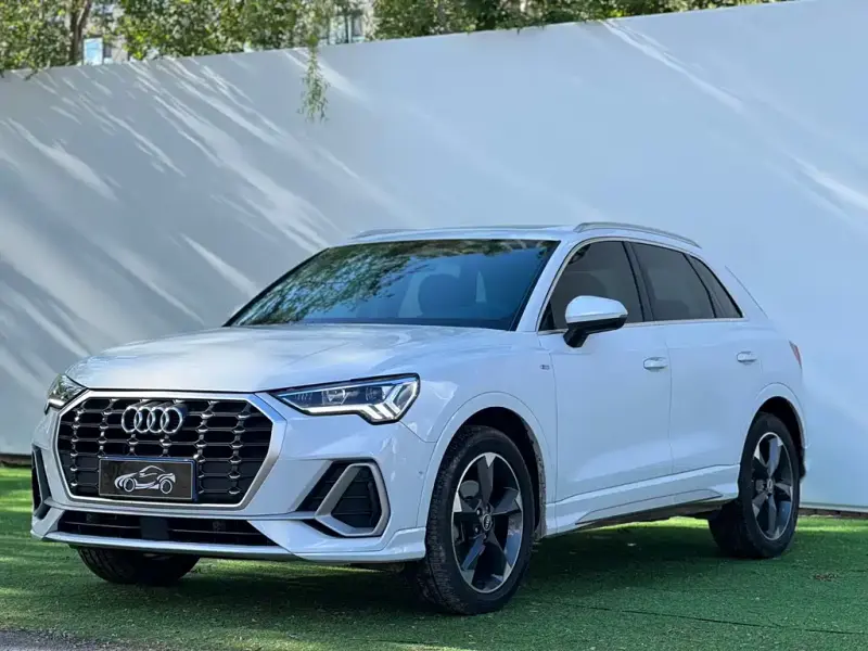 Audi Q3, 2022
