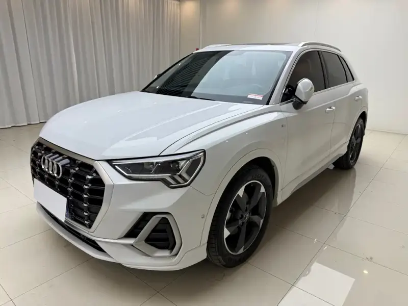 Audi Q3, 2022