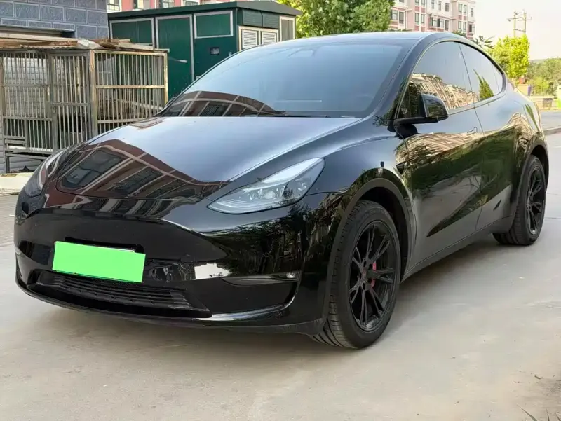 Tesla Model Y, 2022