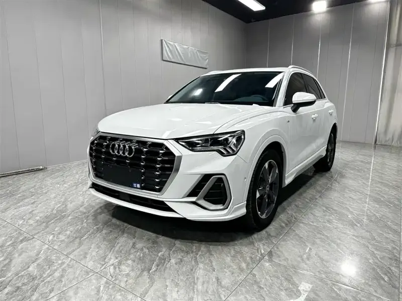 Audi Q3, 2022