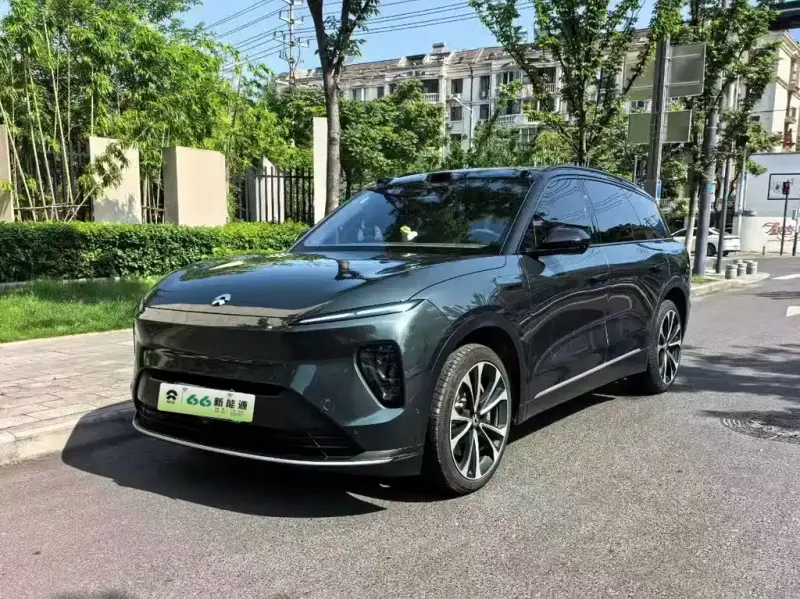 NIO ES8, 2025