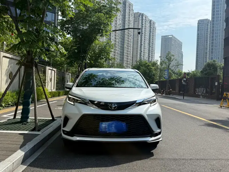 Toyota Granvia, 2025