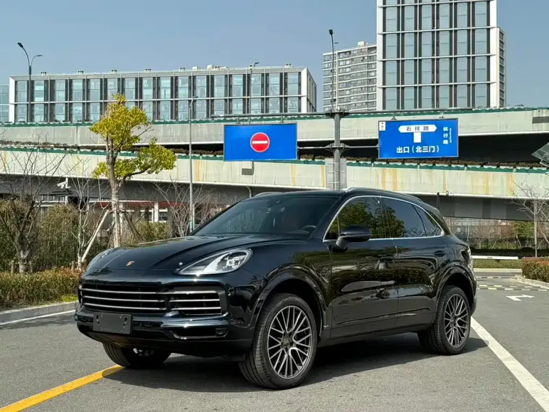 Porsche Cayenne, 2022