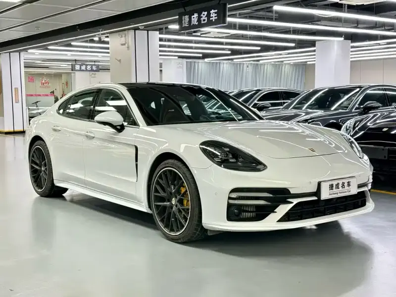 Porsche Panamera, 2021