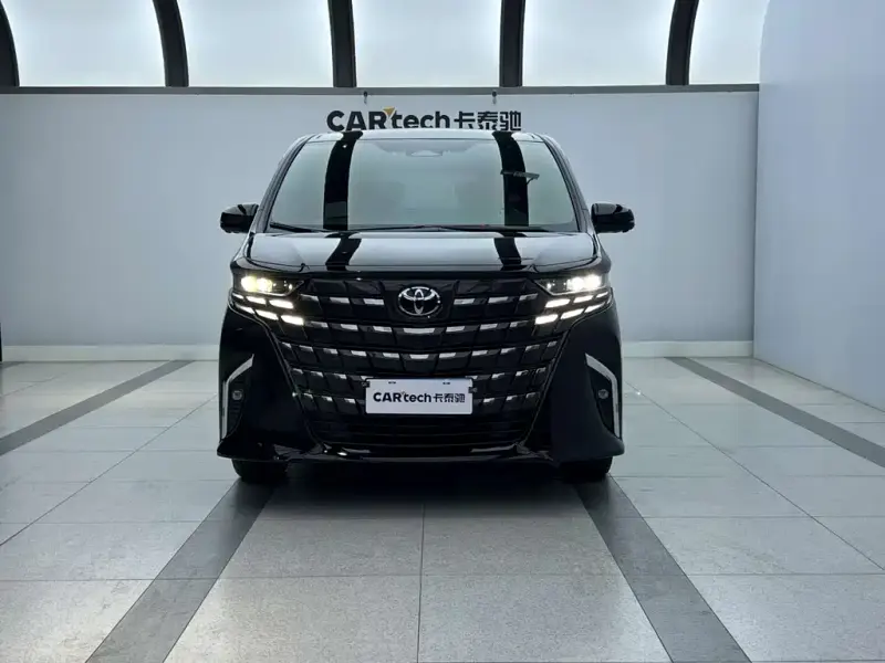 Toyota Alphard, 2025