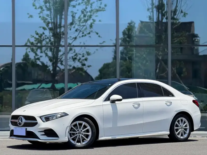 Mercedes-Benz A-Class, 2020 — фото 1