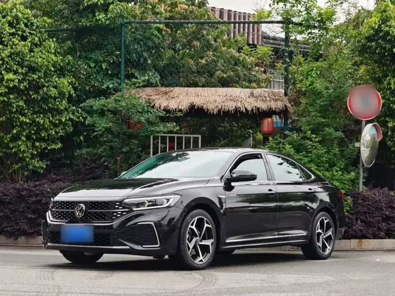 Volkswagen Passat, 2023