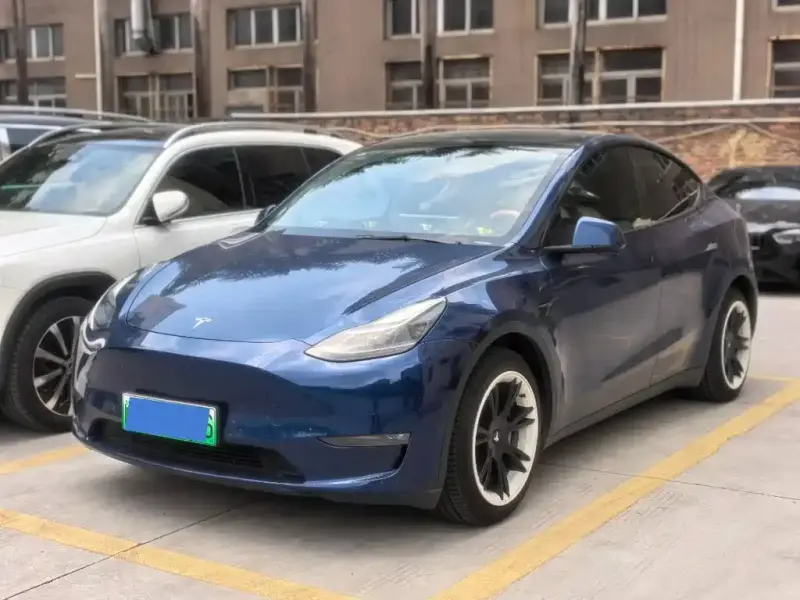Tesla Model Y, 2021