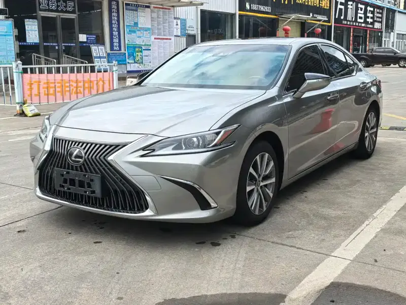 Lexus ES, 2020 — фото 1