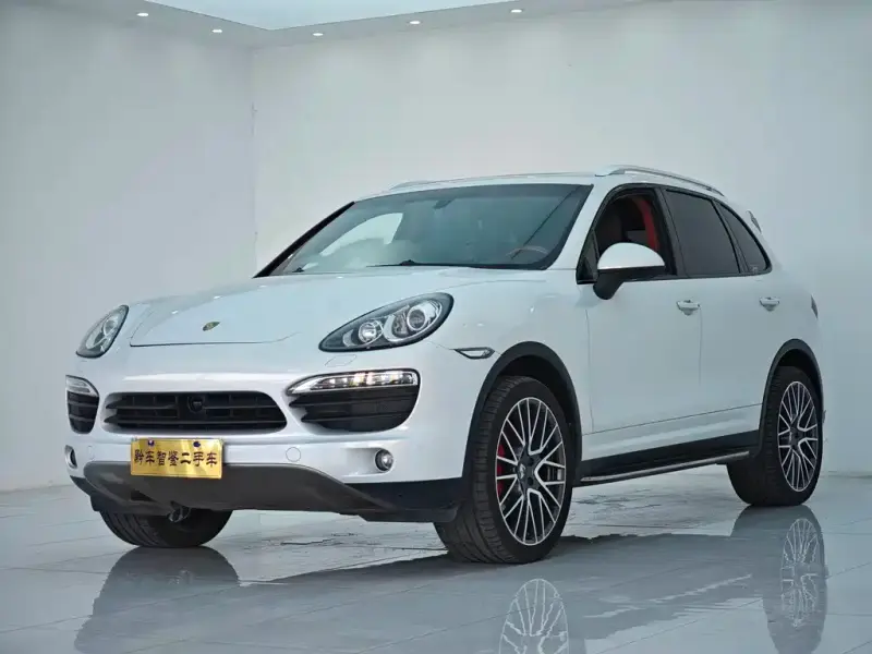 Porsche Cayenne, 2013