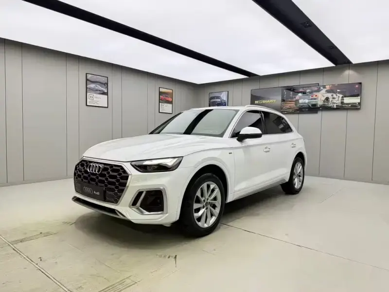 Audi Q5L, 2022