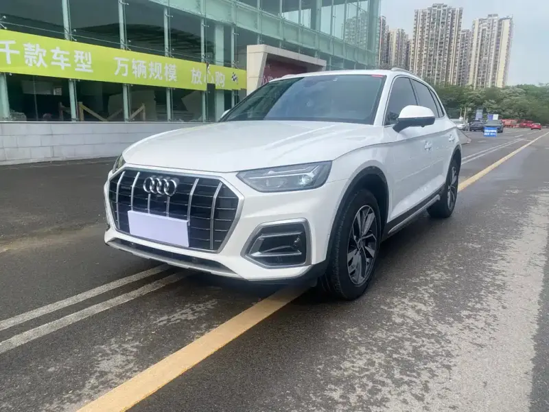 Audi Q5L, 2022