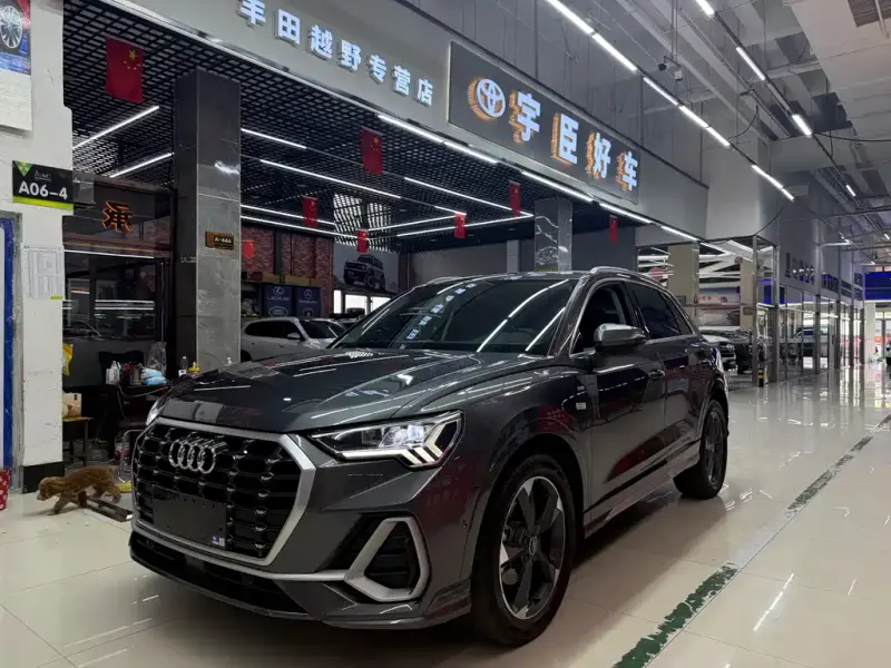 Audi Q3, 2022