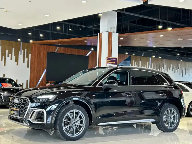 Audi Q5L, 2022
