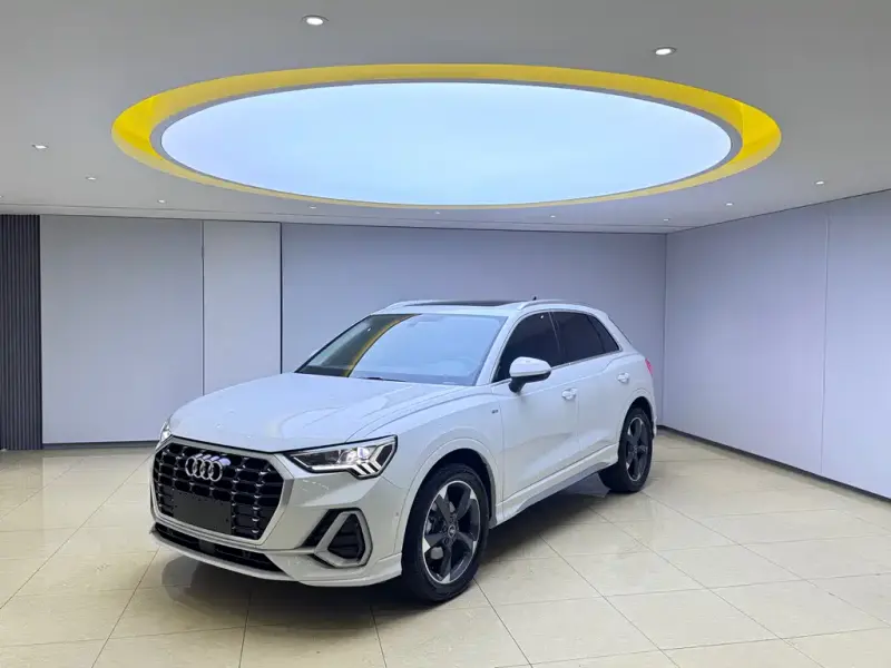 Audi Q3, 2022