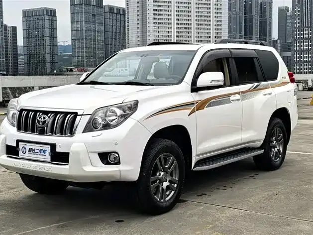 Toyota Prado, 2011 — фото 1
