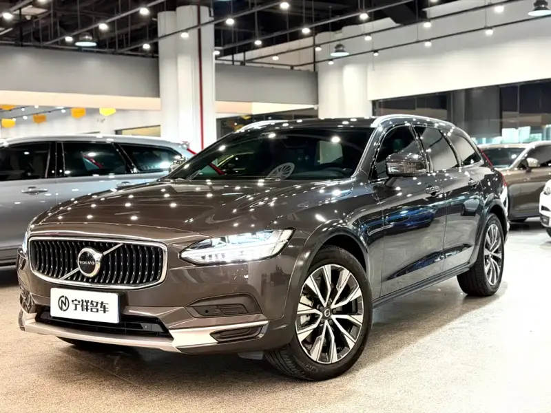 Volvo V90, 2024