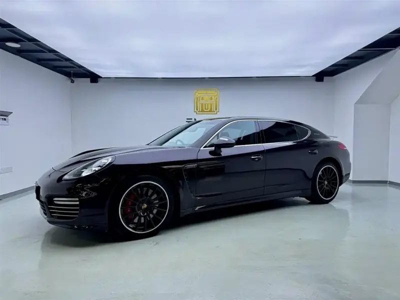 Porsche Panamera, 2016