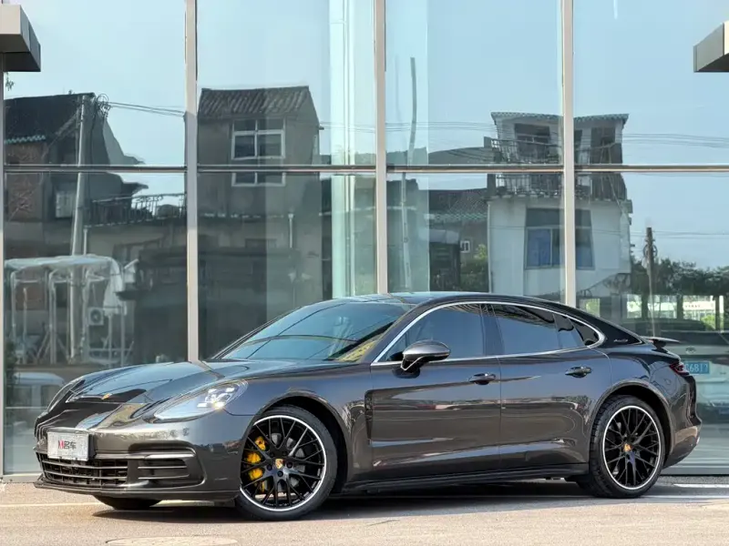 Porsche Panamera, 2018