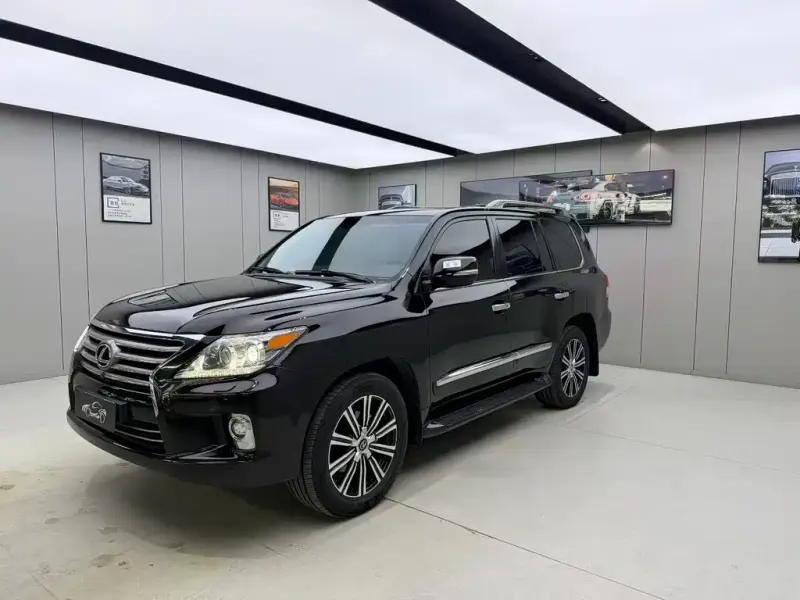 Lexus LX, 2014