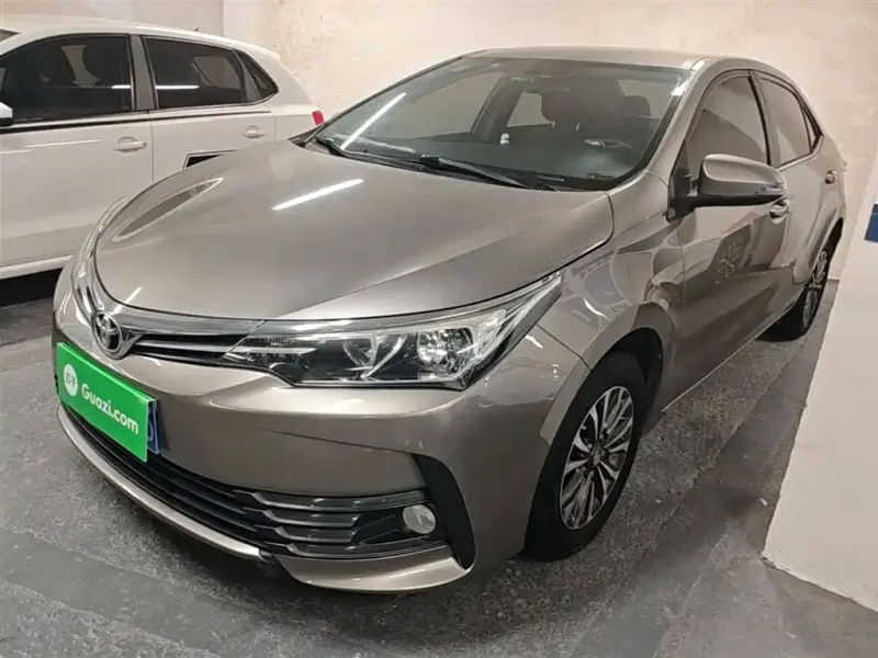 Toyota Corolla, 2019 — фото 1