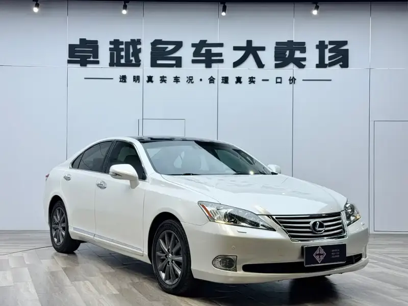 Lexus ES, 2011