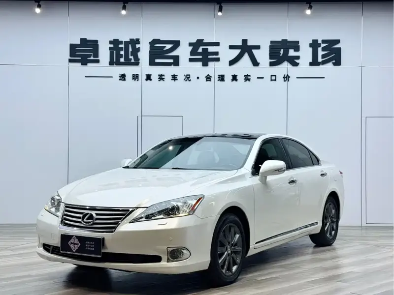 Lexus ES, 2011