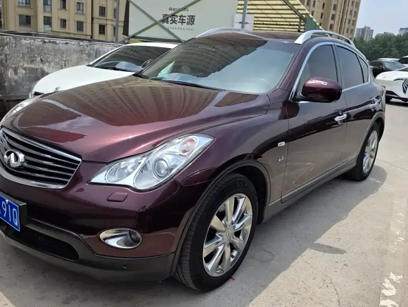 Infiniti QX50 (Import), 2013