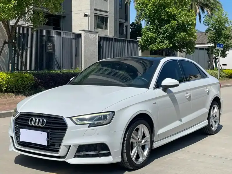 Audi A3, 2019 — фото 1