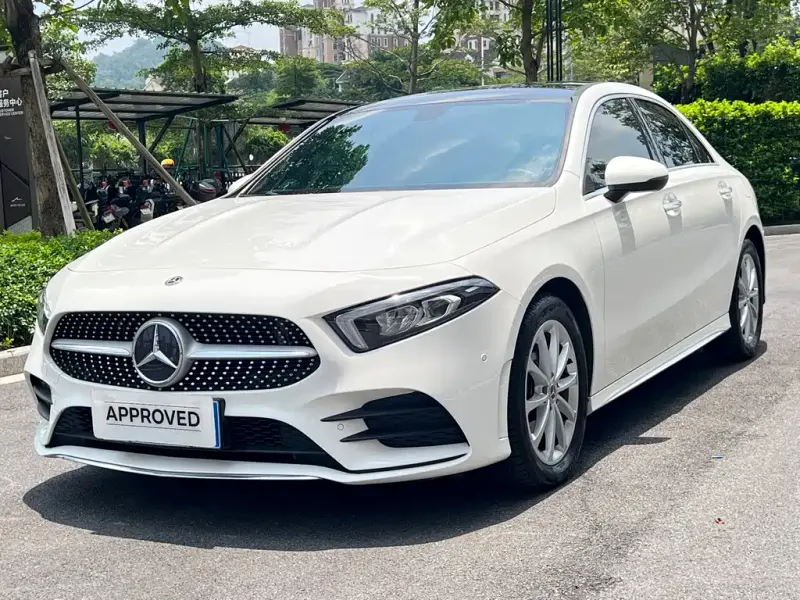 Mercedes-Benz A-Class, 2019 — фото 1