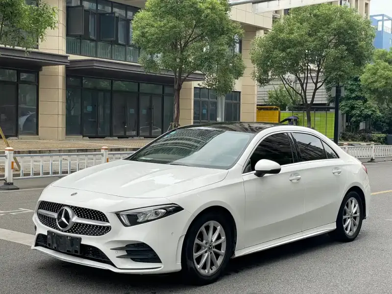 Mercedes-Benz A-Class, 2020 — фото 1