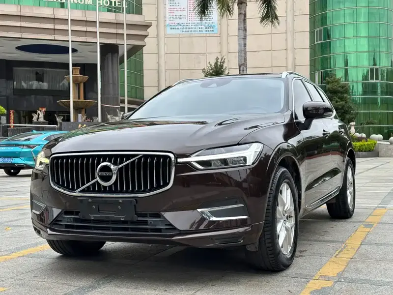 Volvo XC60, 2020 — фото 1