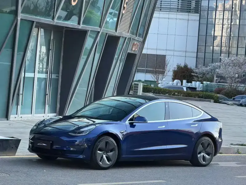 Tesla Model 3, 2020