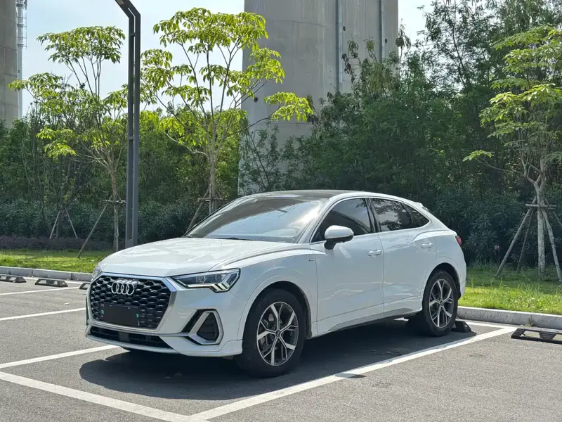 Audi Q3 Sportback, 2021