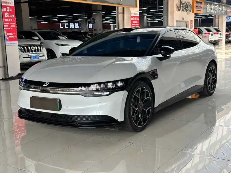 Zeekr 007, 2024